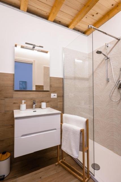 Mariviva Guest House แตร์ราชินา ภายนอก รูปภาพ